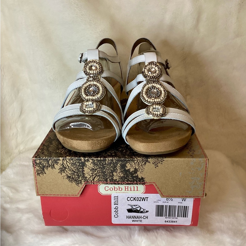 NIB NEW Cobb Hill HANNAH-CH White Bead/Rhinestone T-Strap Leather Sandal CCK02WT